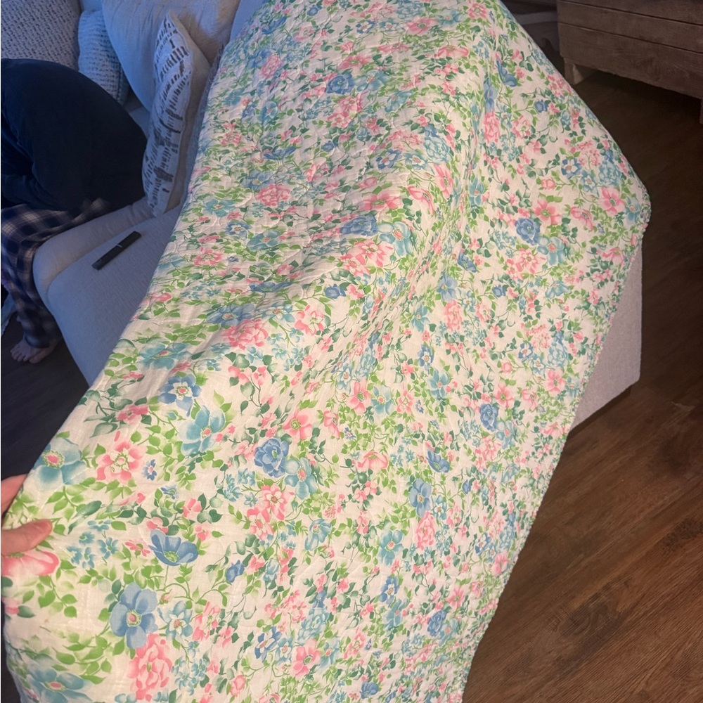 Vintage 70’s Floral Cotton Quilt - Pink & Blue Garden Pattern